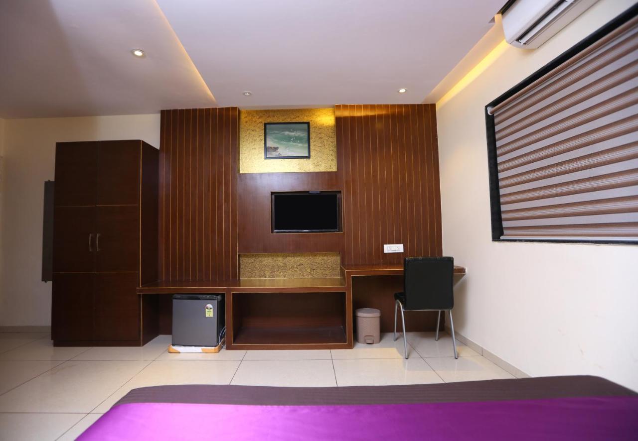 Hotel Hindustan Residency Thane Luaran gambar